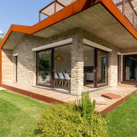 Brezza Di Lago-3 By Interhome