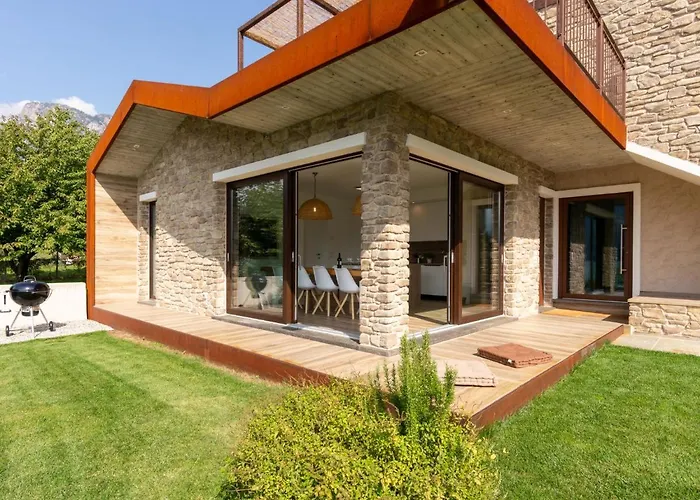 Brezza Di Lago-3 By Interhome